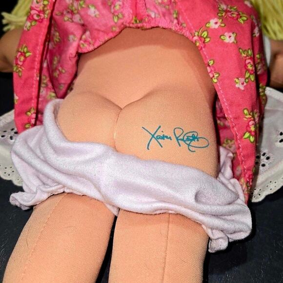 Cabbage Patch Kids Limited Edition 25th Anniversary Rare Twisted Mouth CPK 2009 - Picture 5 of 10